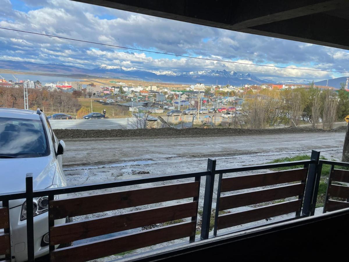 Mirando Al Canal Ushuaia Luaran gambar