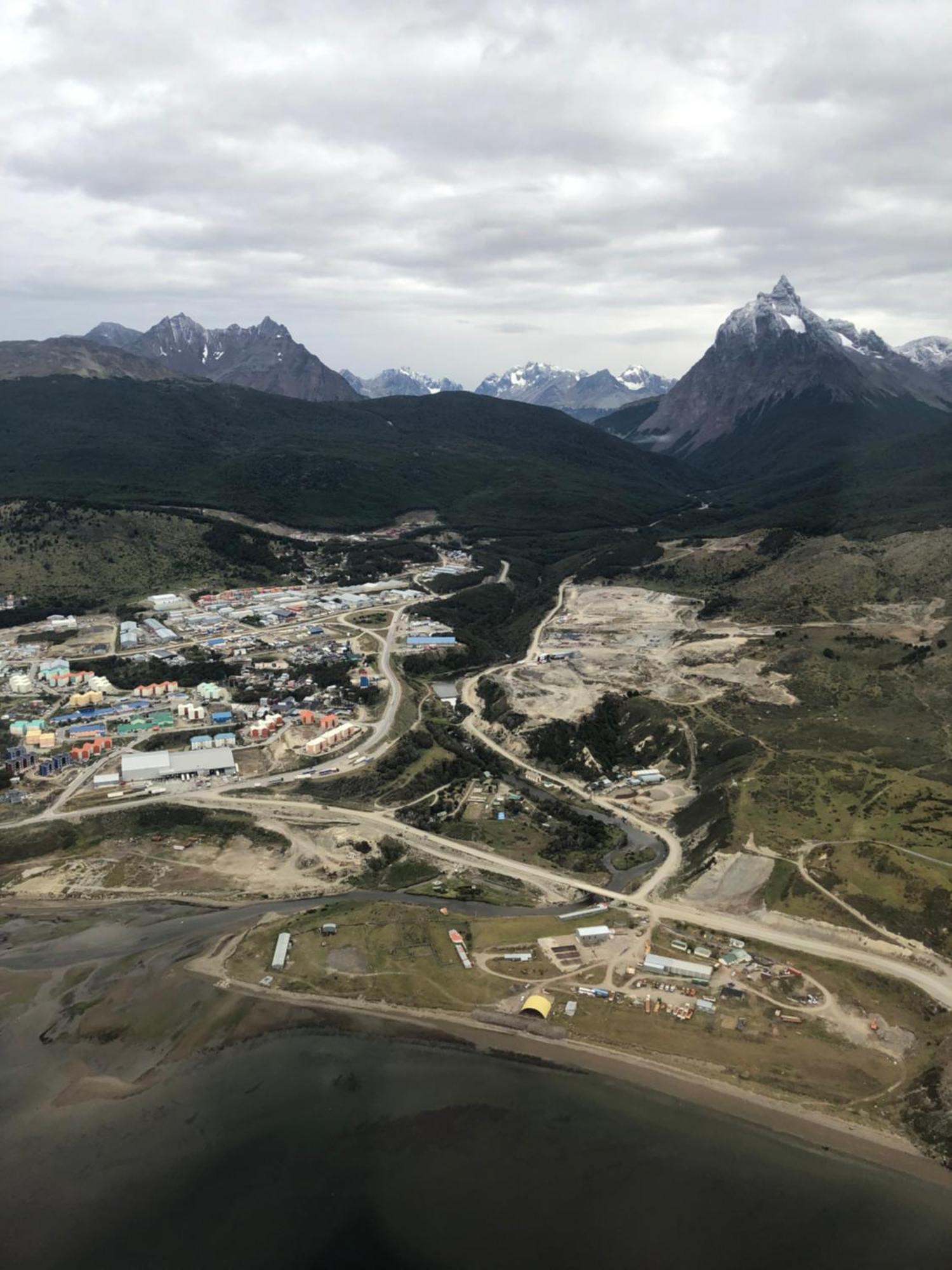 Mirando Al Canal Ushuaia Luaran gambar