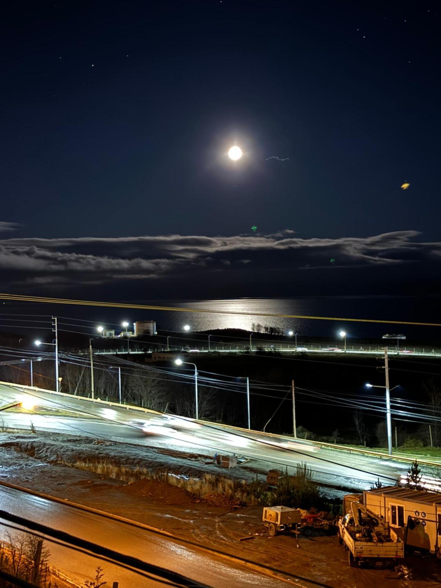 Mirando Al Canal Ushuaia Luaran gambar